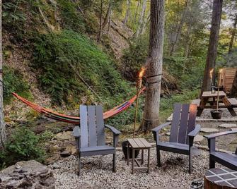 Creek Side Cabin with Wood Fired Hot Tub and Fire Pit - New Milford - Patio