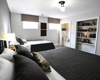 The Lounge - Downtown Chillicothe - Chillicothe - Camera da letto