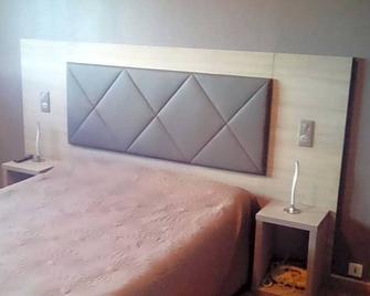 Hôtel - Pub Le Petit Bosquet - Venaco - Bedroom