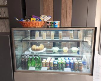 Imperial Suites Hotel - Manama - Tienda