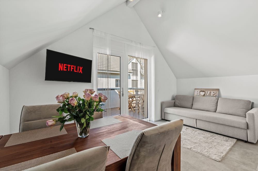 Bodensee Apartment mit Dachterrasse - كروزلينغين - غرفة معيشة