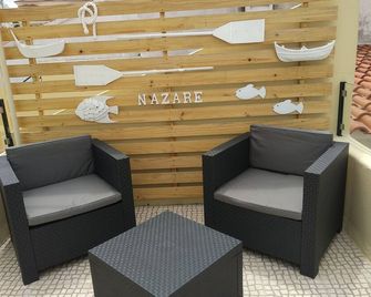 1 Bedroom Apartment - Nazaré - Wohnzimmer