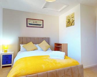 Cosy 2 double bed property in Milton - Milton - Chambre