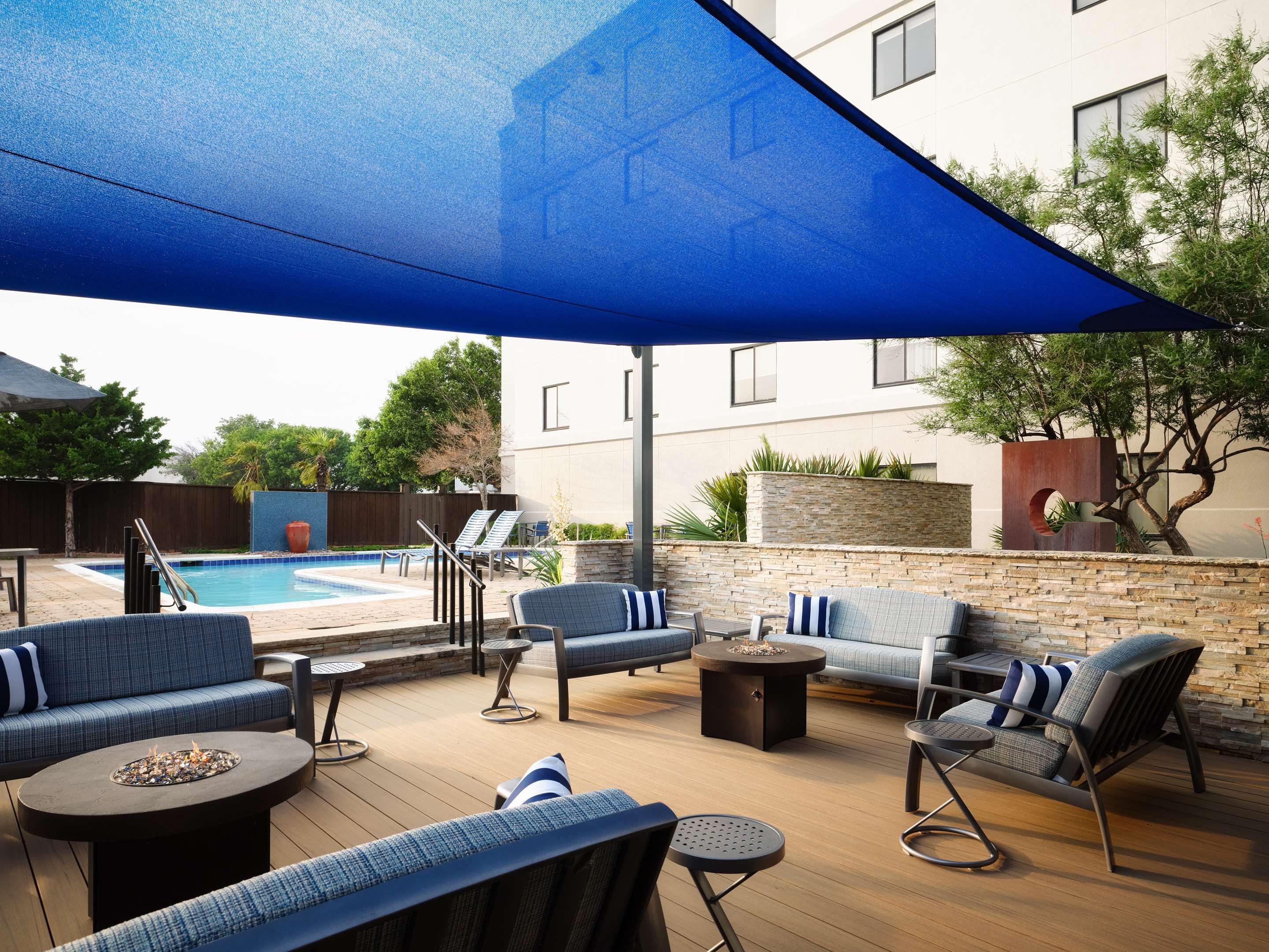 Hilton Garden Inn Las Colinas thumbnail 2