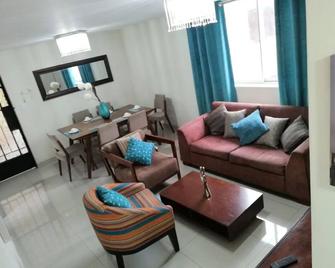 Exclusivo Departamento muy Cerca al Aeropuerto - Callao - Living room