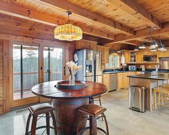 The Empty Nest Cottage - Amherst - Restaurant