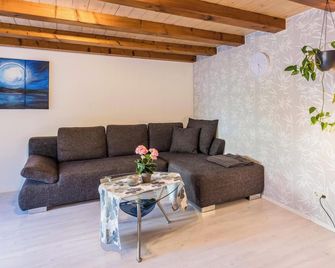 Ferienwohnung Holl-Horn - Gaienhofen - Living room