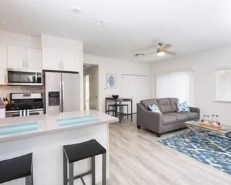 Chic 2br Sonoma Condo + Patios - Sonoma
