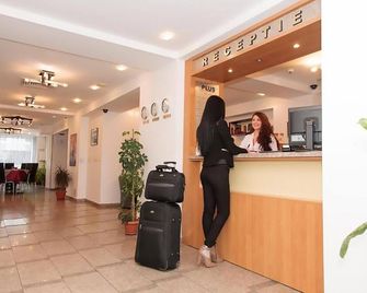 Plus Hotel - Craiova - Reception