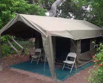 Ihaha Mobile Camp - Kasane - Patio