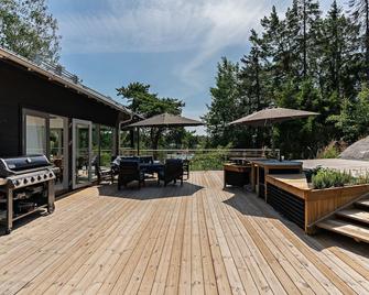 Beautiful place in Stockholm archipelago - providing a relaxed summer by the sea - Varmdo - Patio