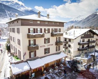 Hotel Capitani - Bormio - Building