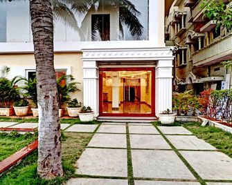 De Crown Luxury Hotel - Kakinada