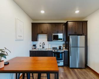 Blacktail Mountain At Switchback Suites - Kalispell - Kitchen
