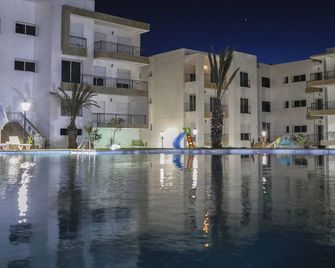 Appartement Avec Piscine - Bouznika - Pool