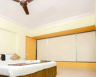 Hotel Pratibha Executive - Osmanabad - Bedroom