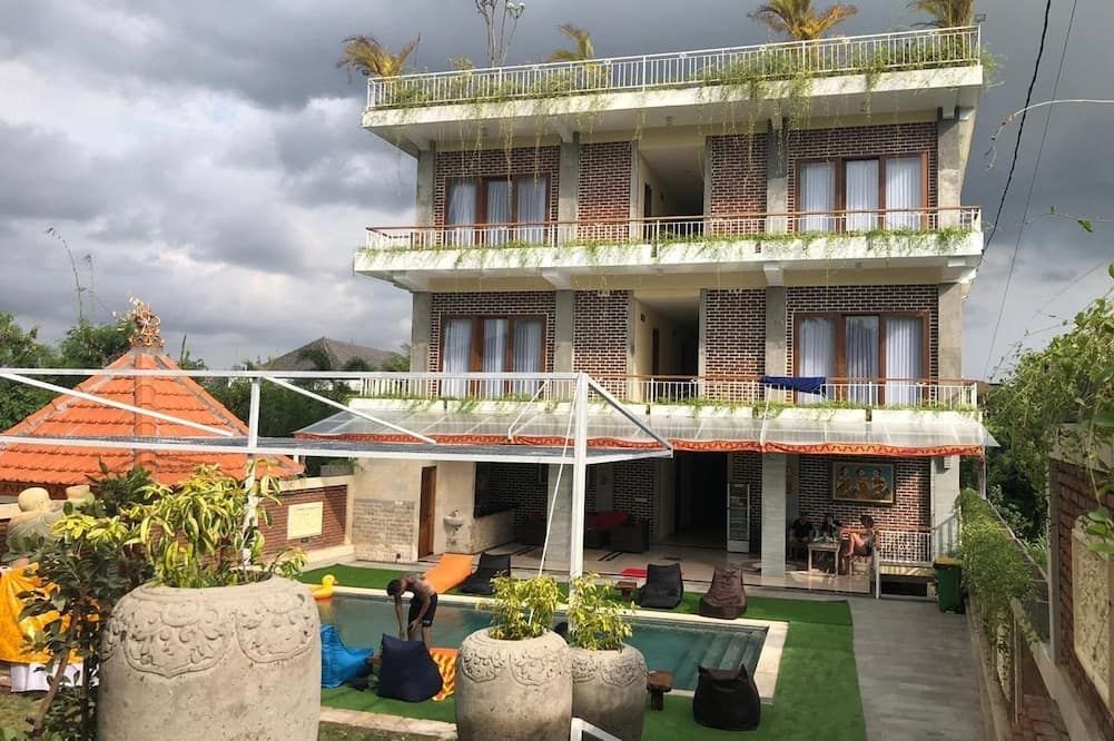 Oka's Guest House Canggu