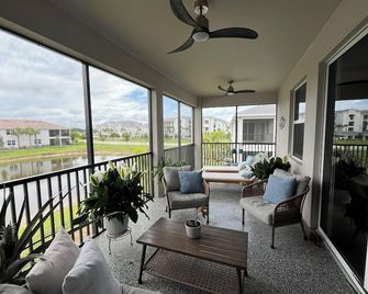 Cozy 3-bedroom condo with AC, WiFi in fantastic Ave Maria - Immokalee - Balcony