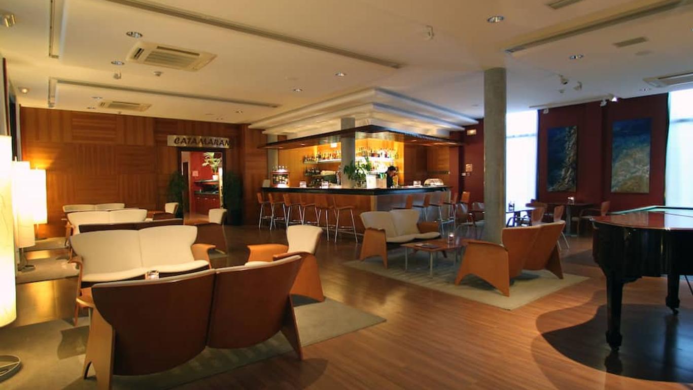 Clipper Hotel & Villas