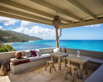 5 bedroom villa with pool in stunning clifftop location next to gorgeous beach - Road Town - Balcony