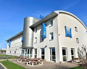 ibis budget Cosne-sur-Loire - Cosne-Cours-sur-Loire - Gebouw
