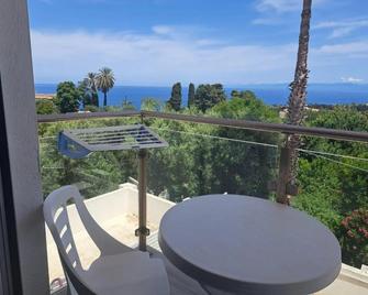 Hotel Umberto - Ricadi - Varanda