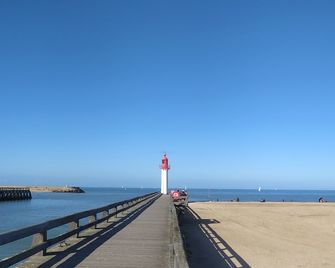 Apartment with terrace and garden .4 people. - Trouville-sur-Mer - Playa