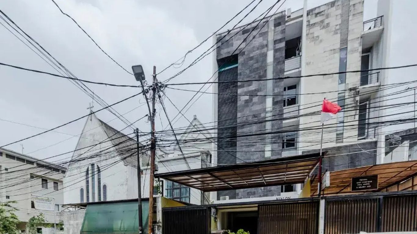 RedDoorz Plus @ Pasar Baru