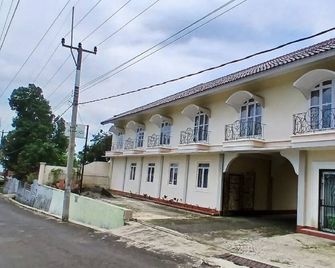 Rehat at Linggarjati - Kuningan - Kuningan - Edificio