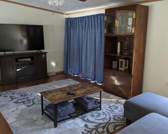 Relaxing Country Escape Close to Ski Resorts - Margaretville - Вітальня