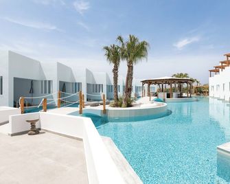 Martini Boutique Resort - Ialysos - Piscina