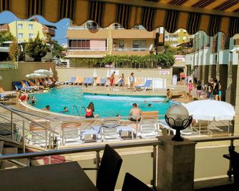 Meryemana Hotel - Didim - בריכה