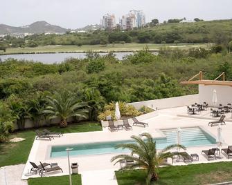 Emerald Apt at Maho Beach - Simpson Bay - Pool