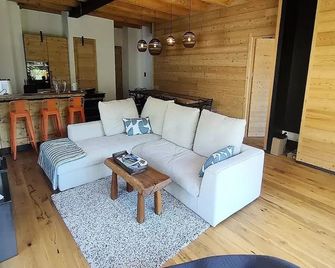 Résidence Maison - Superbe Maison de Village entièrement rénovée MAE-5594 - Puy-Saint-Vincent - Salon