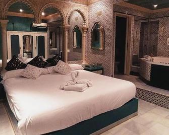Hostal Avenida Andalucia - Solo Adultos - Sevilla