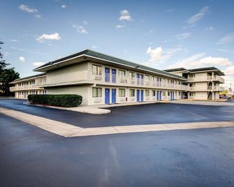 Motel 6 Lakeland - Lakeland - Building