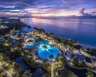 Kensington Hotel Saipan - Garapan - Building