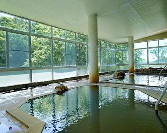 Niseko Grand Hotel - Niseko - Piscina