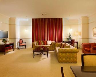 Royal Albert Hotel - Brisbane - Living room