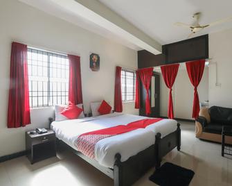 Hotel O D-qube Hotels - Pallāvaram - Bedroom