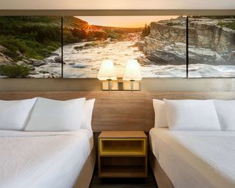 Days Inn by Wyndham Fresno South - Fresno - Soverom