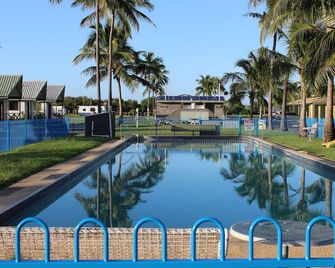 Central Tourist Park - Mackay - Piscina