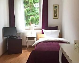 Hotel Hölscher - Solingen - Bedroom