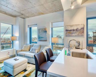 Modern Apt In Kendall Square - קיימברידג' - סלון