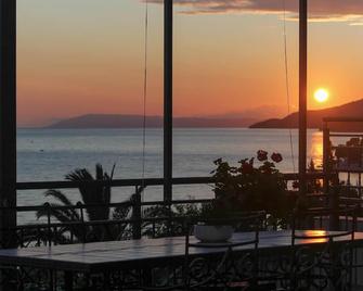 Villa Alex Two-Bedroom Apartment (Danica) - Zaostrog - Balcony