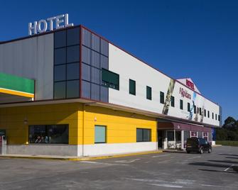 Hotel A Roldana - Narón - Edificio