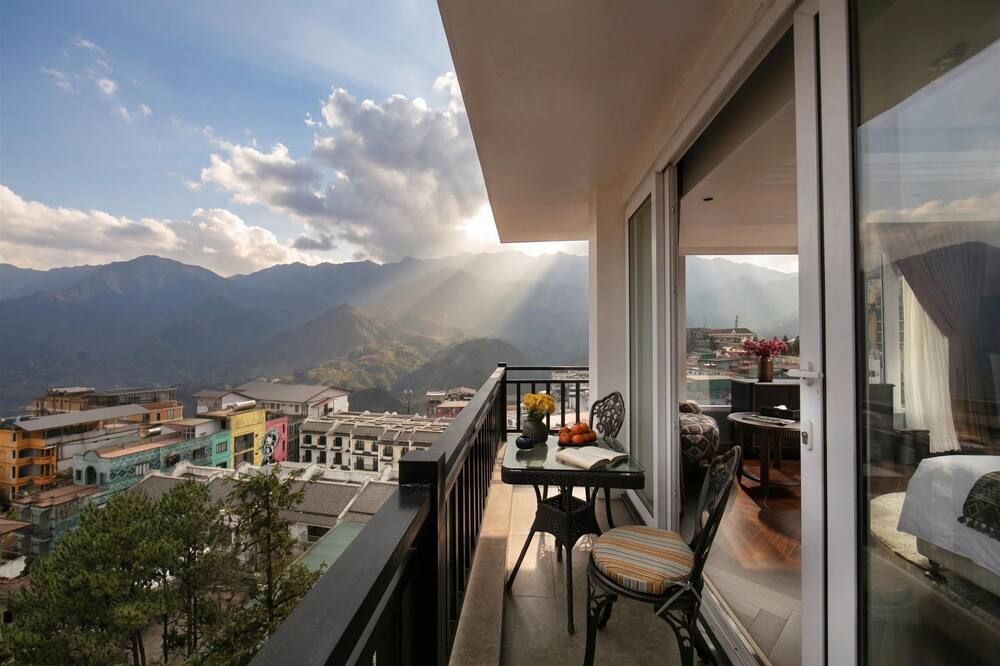 سابا هورايزون هوتل آند سكايبار