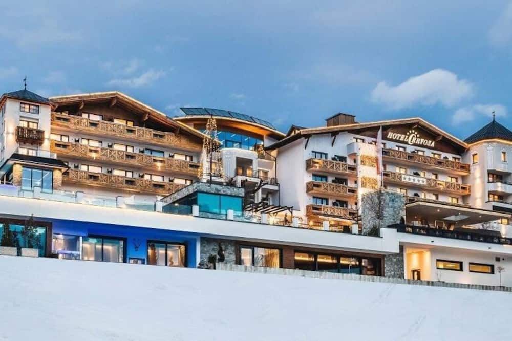 Wellnesshotel Cervosa - זרפאוז - בניין