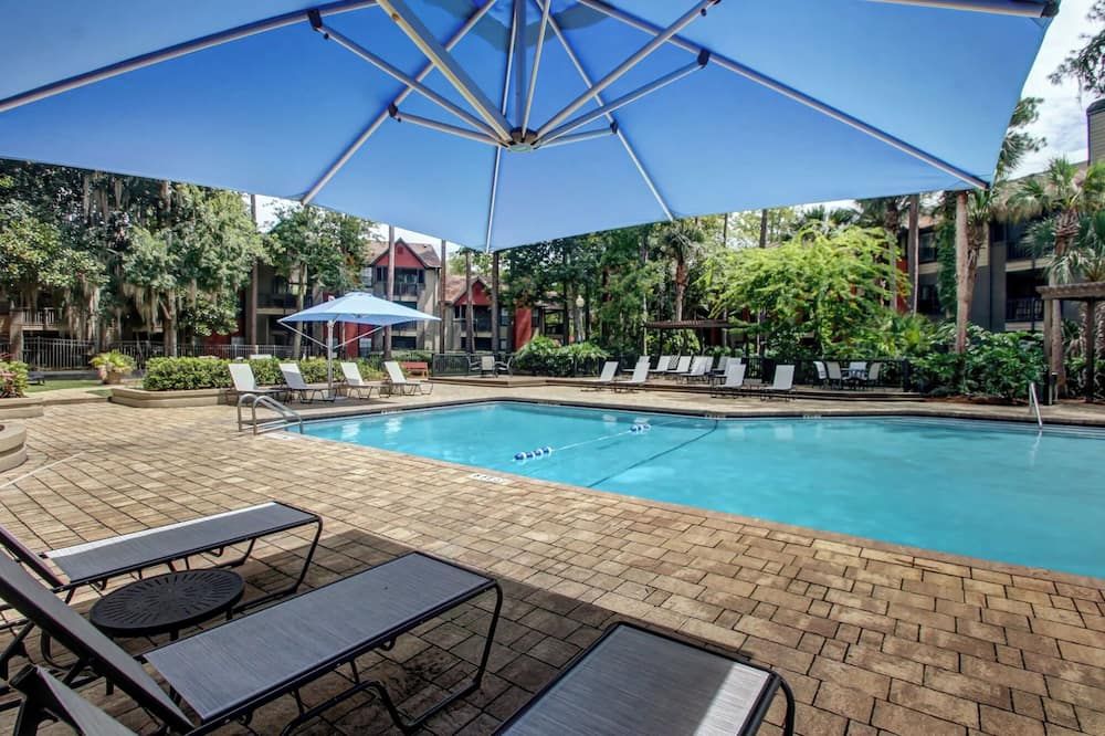 Landing Jacksonville - ג'קסונוויל - בריכה