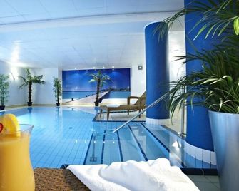 Hotel Danischer Hof Altenholz by Tulip Inn - Altenholz - Pool